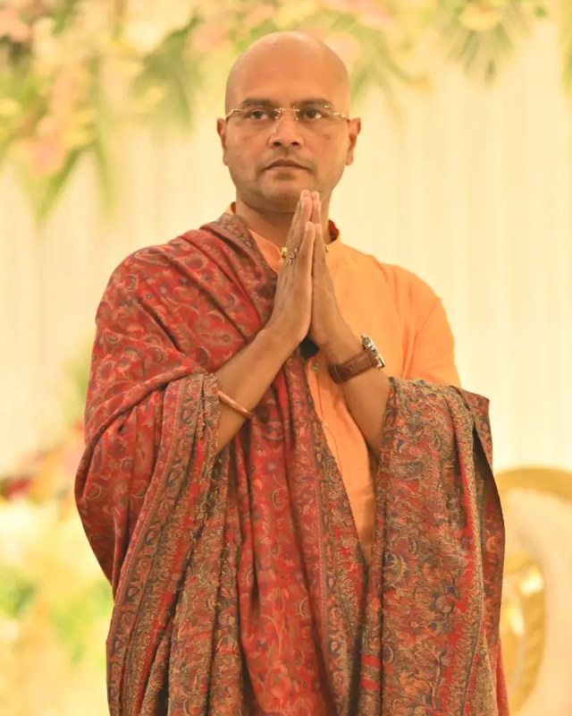 Swamy Srii RajVibhu